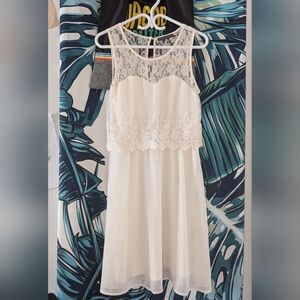 Off-white Sleeveless Dress with lace, Sz 8